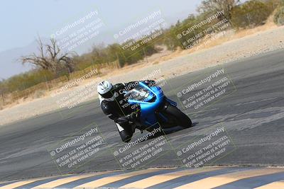 media/Mar-28-2022-Superbike Trackdays (Mon) [[b8603d0f67]]/Open Track Time/Turn 3 Inside/